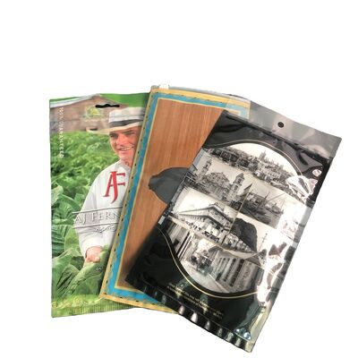 Kantong cerutu ukuran sedang dengan lembaran kelembaban khusus yang dirancang untuk mempertahankan tingkat kelembaban yang optimal untuk memastikan kesegaran cerutu