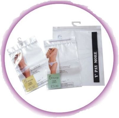 Kantong Poli tahan air Dengan Gantungan / Kait Dan Kunci Zip Untuk Pakaian Dalam Pria / Pakaian