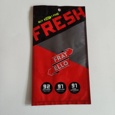 Wadah Kotak Karton Bertekstur dengan Cerat Plastik Cocok untuk Aplikasi Pengemasan Cairan Food Grade